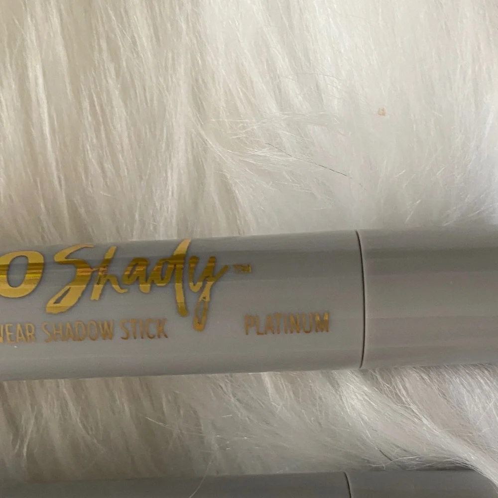 Long-Wear Shadow Stick — Platinum Silver new